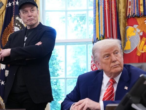 Trump Ancam Cabut Subsidi Tesla, Konflik dengan Elon Musk Makin Memanas