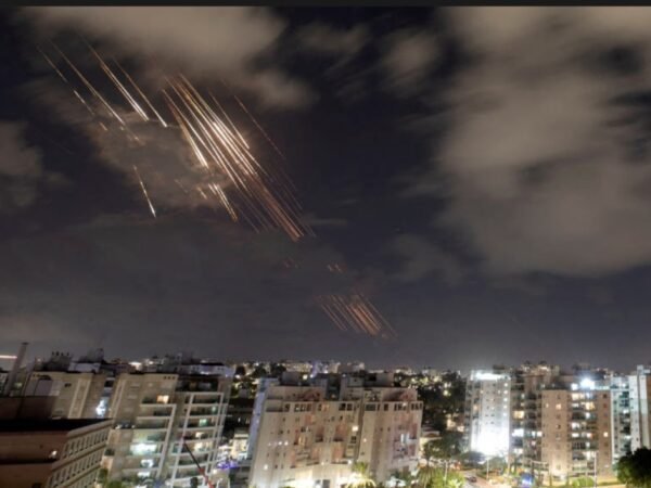 Iran Laporkan 78 Tewas dalam Serangan Israel, Termasuk Komandan Militer Senior