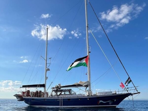 Menlu RI Kecam Pencegatan Kapal Bantuan Gaza Greta Thunberg