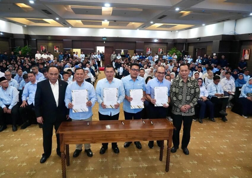 Kemenkop Teken Pakta Integritas Antikorupsi Demi Sukseskan Kopdes Merah Putih
