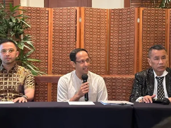 Nadiem Makarim Klaim Pengadaan Chromebook Demi Atasi Krisis Pembelajaran Pandemi