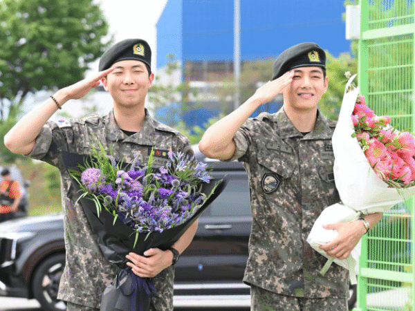 RM dan V BTS Selesai Wamil, HYBE Diserbu ARMY dan Saham Melonjak!