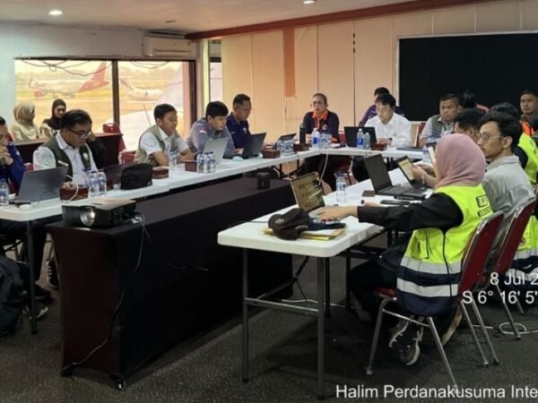 Operasi penyemaian garam BNPB Lanjutkan Modifikasi Cuaca Percepat Penanganan Banjir Jabodetabek