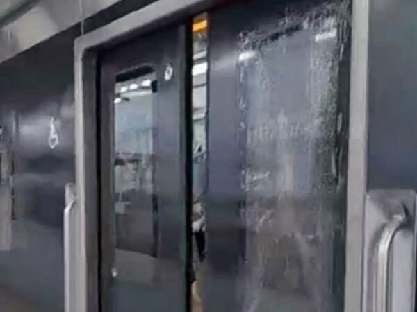 KCI Tangkap Pelaku Pelemparan KRL di Bogor, Kereta Alami Kerusakan Serius