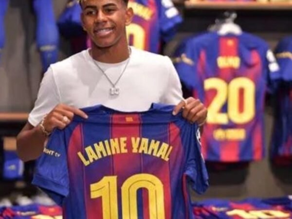 Resmi! Lamine Yamal Perpanjang Kontrak dan Pakai Nomor 10 di Barcelona
