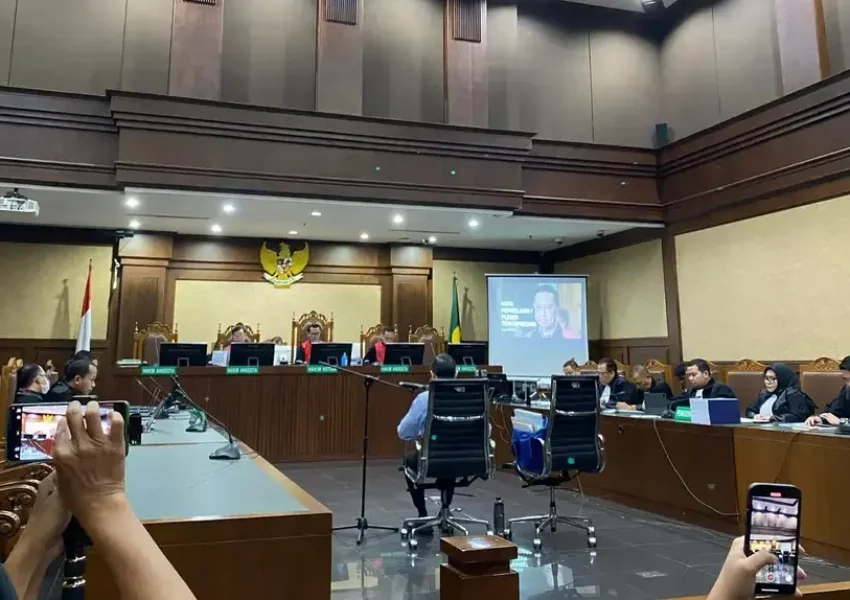 Tom Lembong Divonis 4,5 Tahun, Masih Pertimbangkan Ajukan Banding