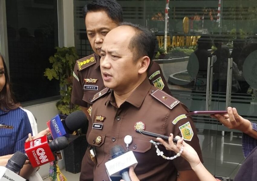 Kejagung Lengkapi Berkas Red Notice Riza Chalid dan Jurist Tan