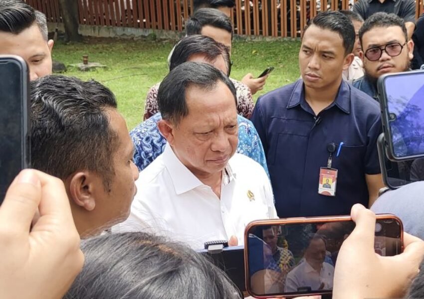 Mendagri Minta Kepala Daerah Buat Kebijakan Pajak yang Tidak Membebani Rakyat