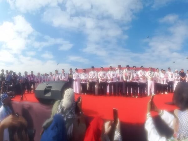 Monas Membiru Langit Doa: Ribuan Umat Bersatu Padu Bela Gaza, Pernyataan Sikap Dibacakan dalam 3 Bahasa