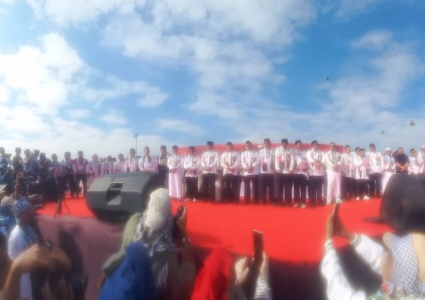 Monas Membiru Langit Doa: Ribuan Umat Bersatu Padu Bela Gaza, Pernyataan Sikap Dibacakan dalam 3 Bahasa