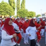 Pekan QRIS Nasional 2025 di Tegal Dibuka dengan Senam Pagi Massal dan Wakaf Produktif