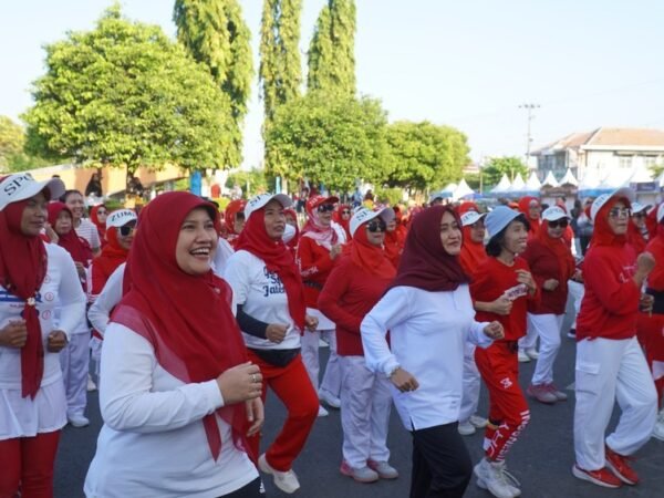 Pekan QRIS Nasional 2025 di Tegal Dibuka dengan Senam Pagi Massal dan Wakaf Produktif