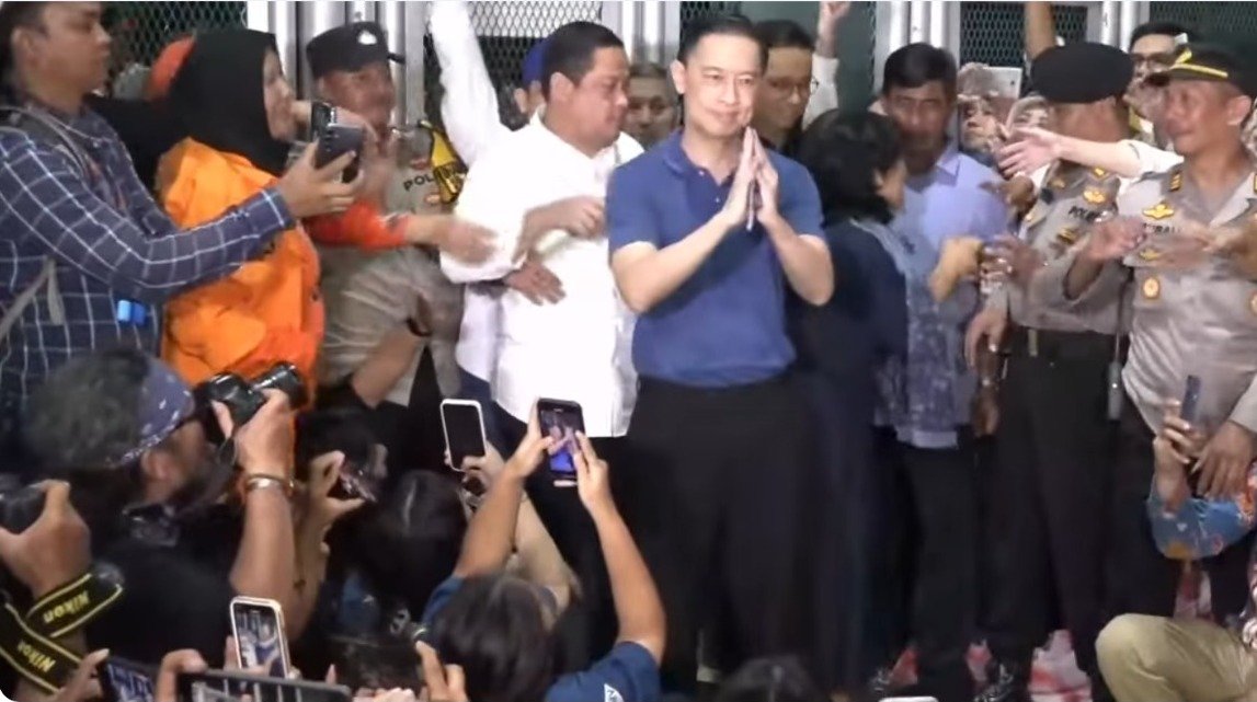 Tom Lembong Resmi Bebas Usai Terima Abolisi dari Presiden Prabowo