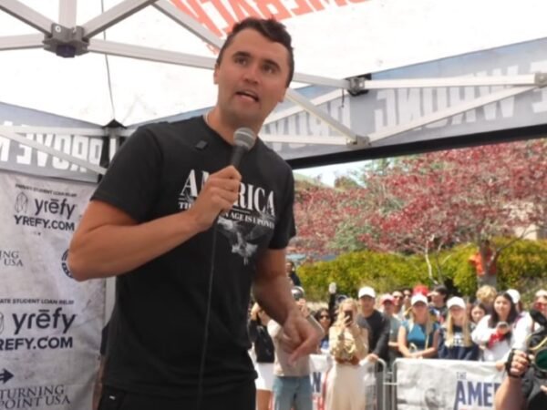 Aktivis Konservatif AS Charlie Kirk Tewas Ditembak di Universitas Utah