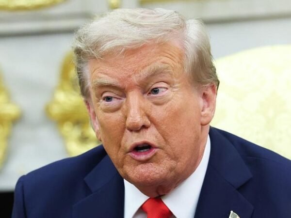 Trump Tampil di Publik, Bantah Isu Sakit Parah