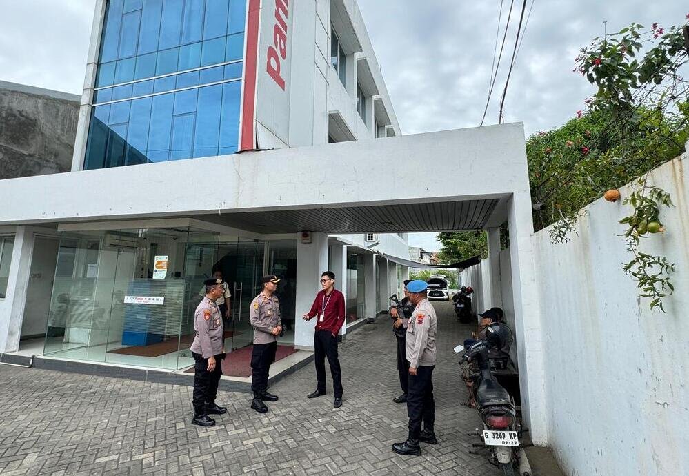 Polres Brebes Sidak Bank, Pastikan Keamanan dan Senjata Api Personel