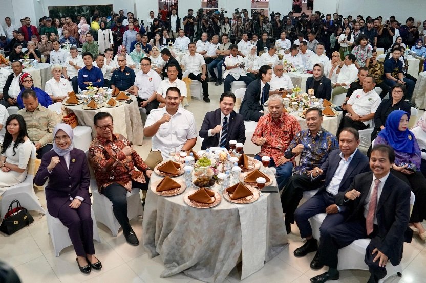 Guyonan Dito Ariotedjo di Sertijab Menpora, Sentil Ijazah Erick Thohir ke Roy Suryo