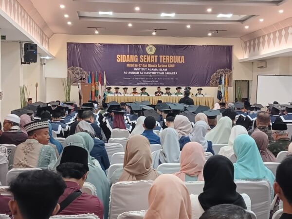 IAl al-Aqidah al-Hasyimiyyah Gelar Wisuda ke-34 Sekaligus Rayakan Milad ke-47