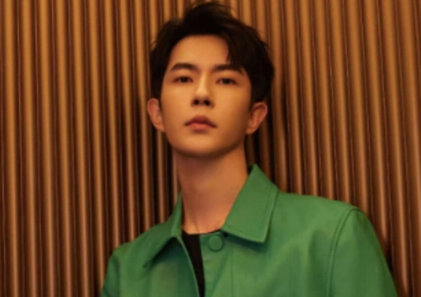 Aktor Yu Menglong Meninggal Dunia Terjatuh dari Gedung di Beijing