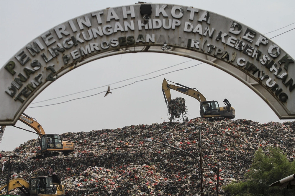 Pengiriman Sampah ke TPPAS Lulut Nambo Dihentikan, TPA Cipayung Depok Kian Darurat