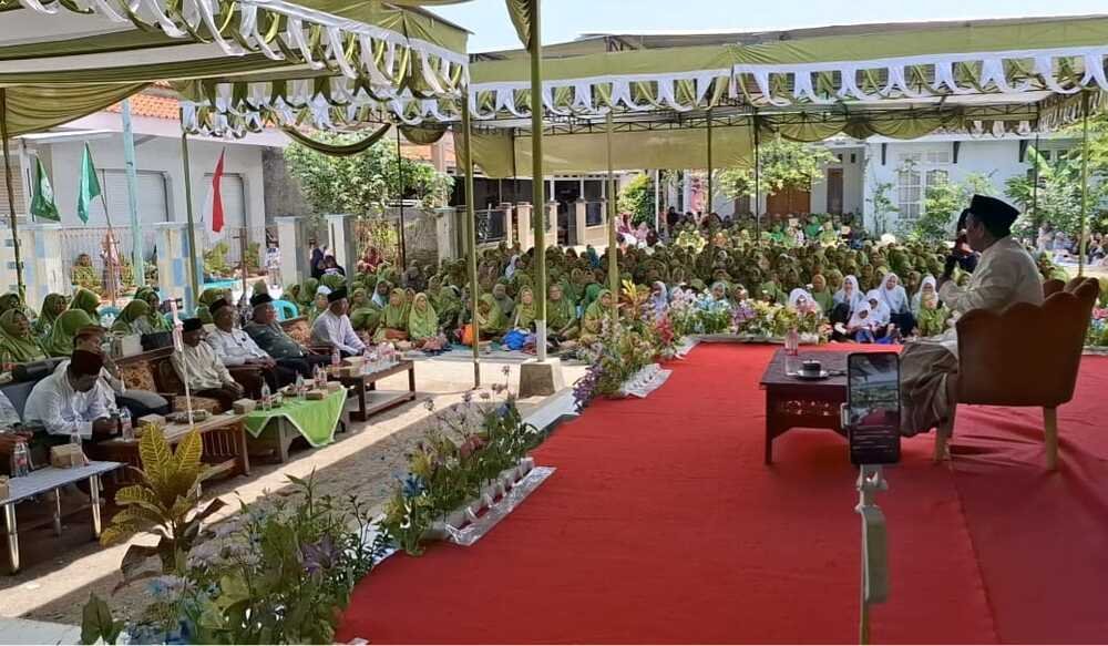 Muslimat NU Bulakamba Salurkan Bantuan untuk Kaum Dhuafa di Momen Hari Santri 2025