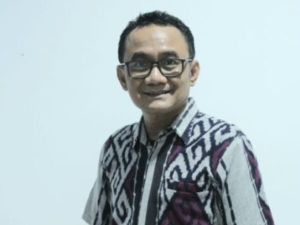 Gelar Pahlawan Jadi Rutinitas, Keteladanan Malah Hilang