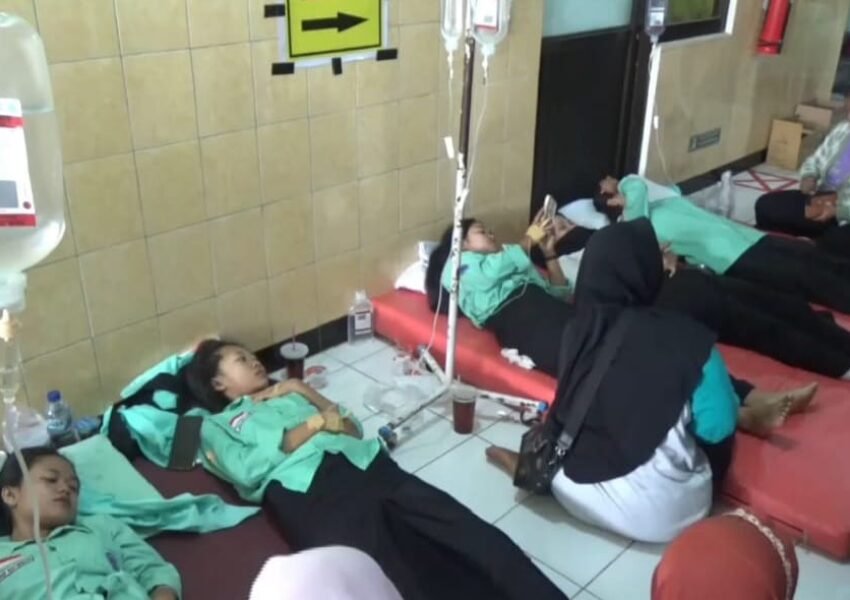 Menu MBG Kembali Telan Korban, Puluhan Siswa SMKN 1 Sine Ngawi Keracunan