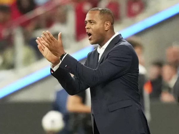 Kluivert Minta Maaf Usai Gagal ke Piala Dunia: Saya Bertanggung Jawab Penuh