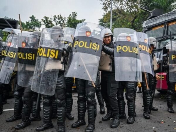 Buruh dan Guru Gelar Demo di Jakarta Pusat, Polisi Kerahkan 1.600 Personel