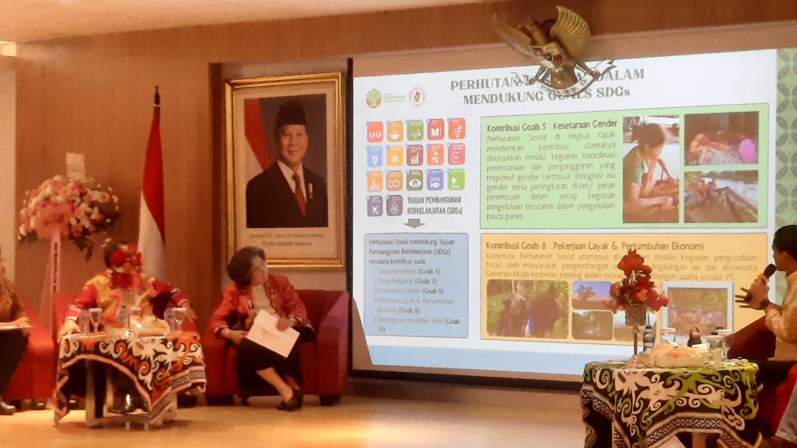 Sony Keraf: Sekolah Lapang Jadi Kunci Selamatkan Masyarakat Adat Dayak dari Krisis Sosial-Ekonomi