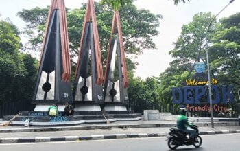 Tugu ‘Welcome to Depok’ Bau Pesing dan Gelap Gulita, Simbol Kota yang Tak Disambut