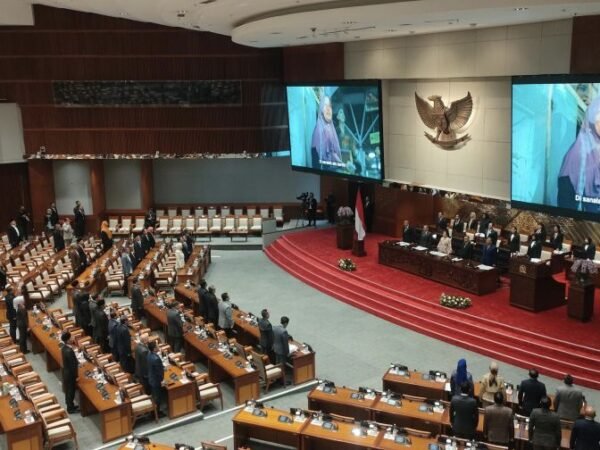 Rapat Paripurna DPR Setujui RUU KUHAP Menjadi Undang-Undang