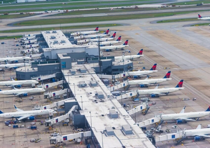 Shutdown Pemerintahan Buat Penerbangan di AS Kacau, FAA Tunda Ribuan Jadwal