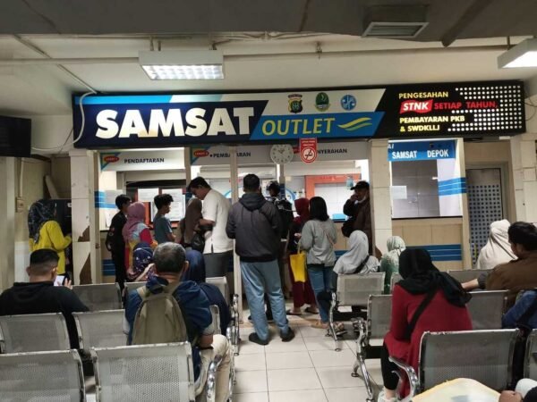 Pemutihan Pajak Kendaraan Jakarta 2025: Cek Tanggal, Syarat, dan Cara Bayar Online di SIGNAL