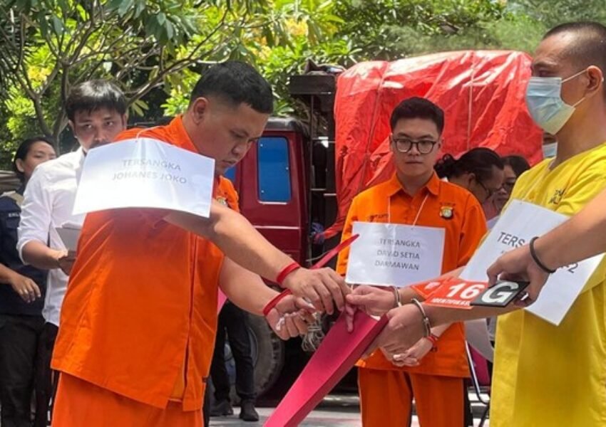 Rekonstruksi Polisi Ungkap Kronologi Pembunuhan Kacab Bank, Dua Tersangka Anggota Kopasus